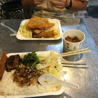 誰も知らない安くて美味しい魯肉飯店「輝爺魯肉飯」（ホフェイイェー・ルーローファン）