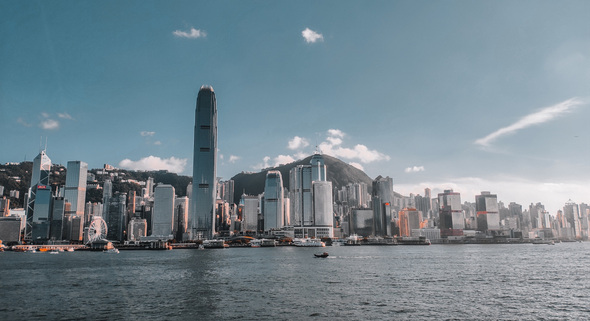 【海外渡航】【海外セミリタイア】香港渡航緩和が意外に使えそうな話。